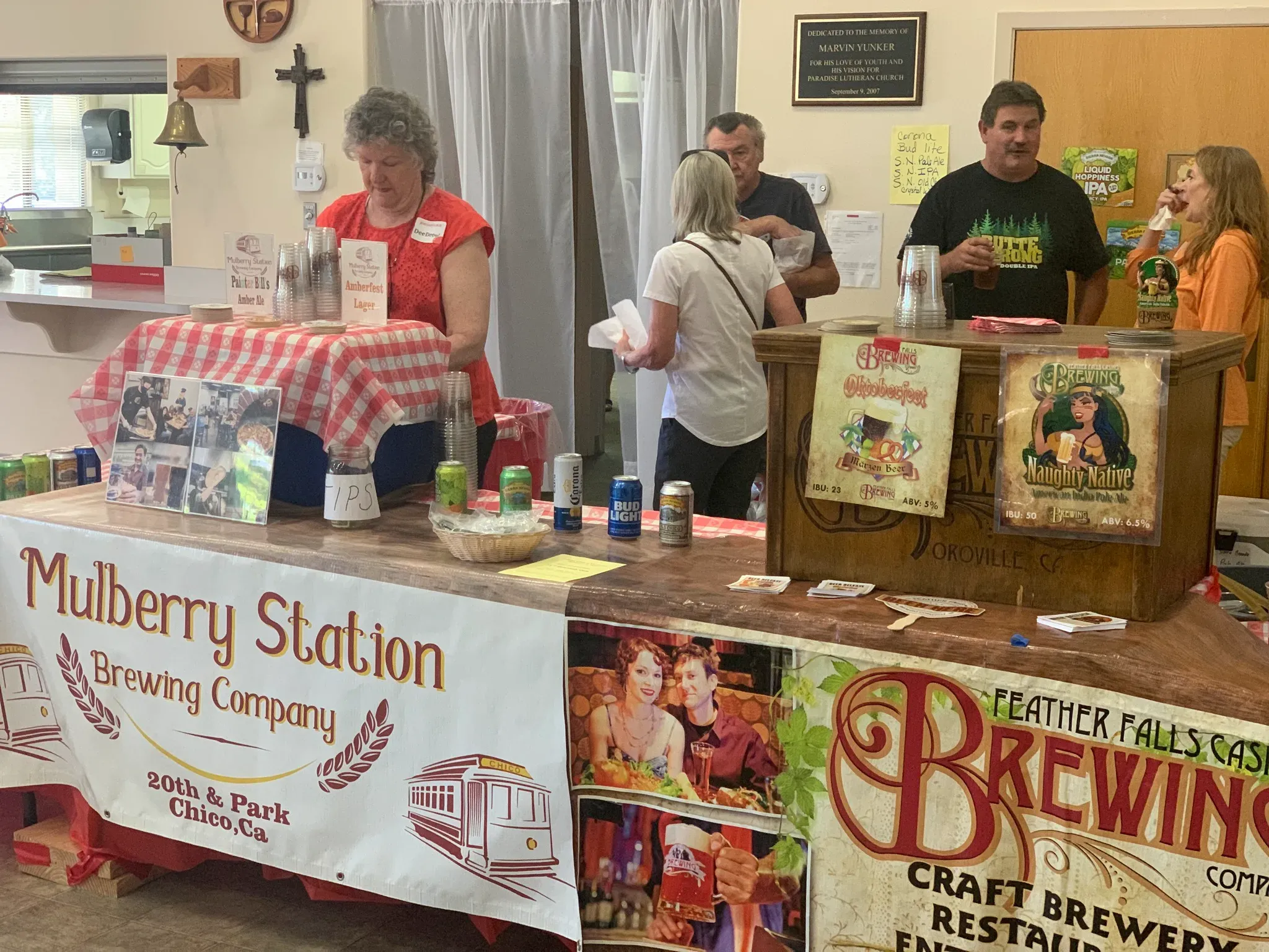 October 2022 Johnnys Pub, fundraiser, donations, Mulberry Station, Feather Falls Brewing
